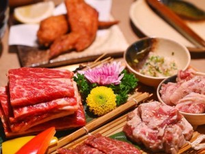 尔康吃金锁肉厨房，美味多汁的卤肉饭等你来品尝